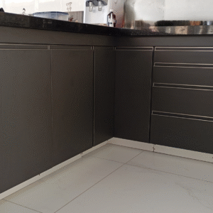 Cozinha Planejada em MDF Grafite Matt com Puxadores Cava